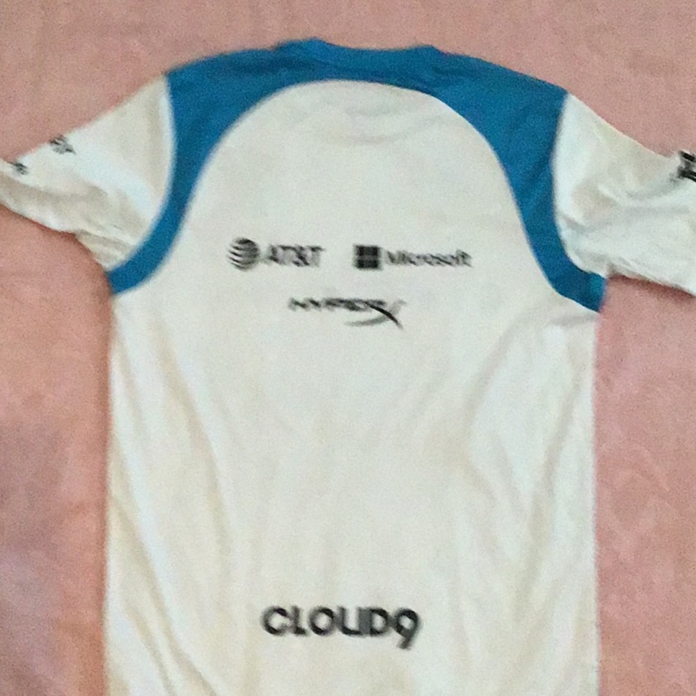 Puma  T-shirt - Picture 2 of 3